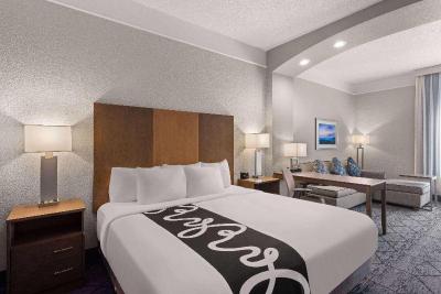 La Quinta Inn Suites By Wyndham Rapid City