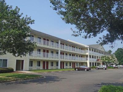 HomeTowne Studios Raleigh - Durham