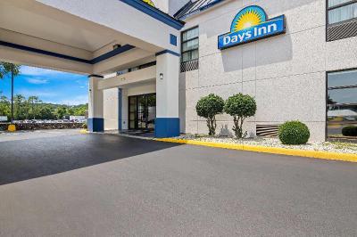 Days Inn by Wyndham Salem