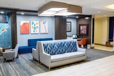 Holiday Inn Express Pembroke