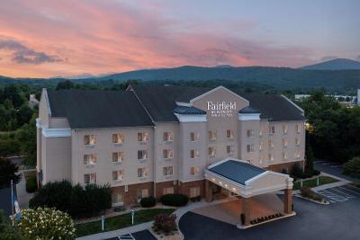 Fairfield Inn & Suites Roanoke North