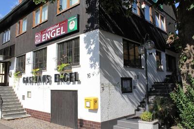 Engel 16