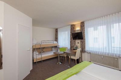 City Hotel