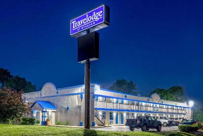 Travelodge by Wyndham Richmond IN