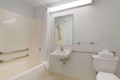 MainStay Suites Raleigh - Cary