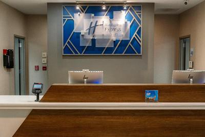 Holiday Inn Express Hotel & Suites Raleigh Sw Nc S
