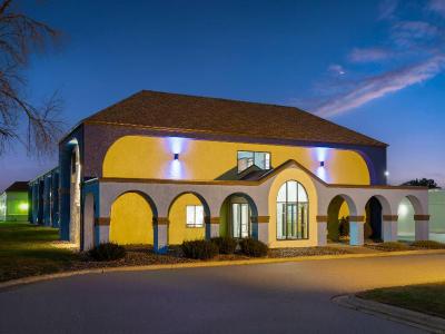 Days Inn by Wyndham Austin