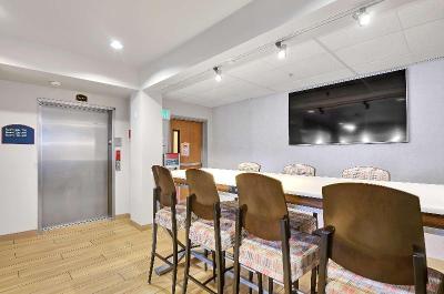 Executive Residency By Best Western Navigator Inn