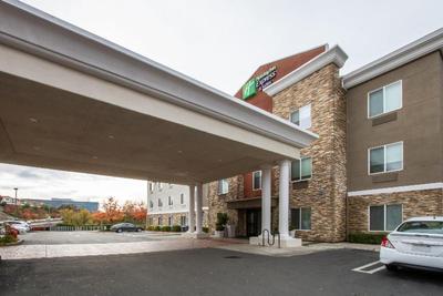 Holiday Inn Express Hotel & Suites Roseville - Gal