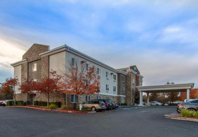 Holiday Inn Express Hotel & Suites Roseville - Gal