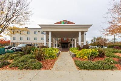 Holiday Inn Express Hotel & Suites Roseville - Gal