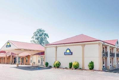 Days Inn by Wyndham Searcy