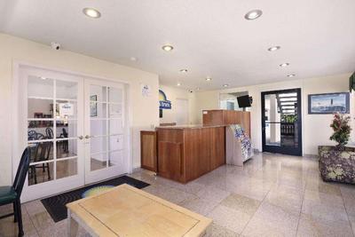 Days Inn by Wyndham Oceanside