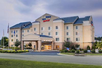 Fairfield Inn & Suites South Hill I-85