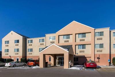 AmericInn by Wyndham St. Cloud MN Shopping Area