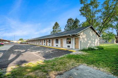 Great Lakes Inn and Suites