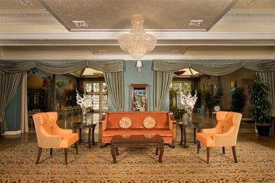 Lafayette Hotel & Suites in San Diego