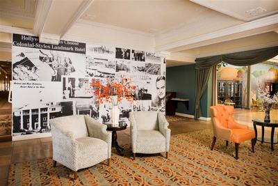 Lafayette Hotel & Suites in San Diego
