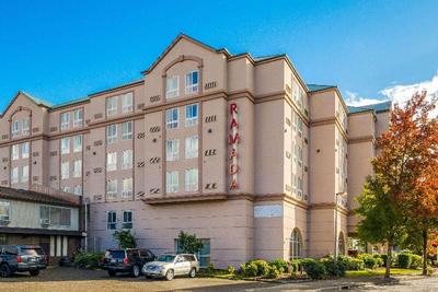 Ramada by Wyndham SeaTac Airport