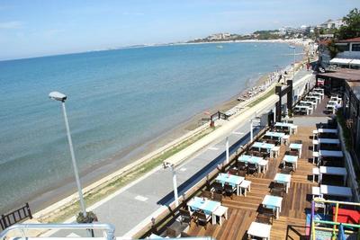 Side Beach Club
