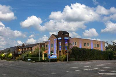 Travelodge by Wyndham Healdsburg Sonoma Wine Ctry