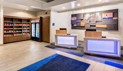 Holiday Inn Express Hotel & Suites Oroville Lake