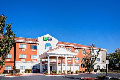 Holiday Inn Express Hotel & Suites Oroville Lake