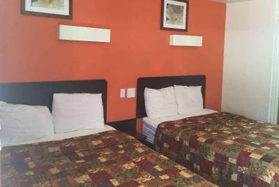 Travelodge by Wyndham Sacramento Convention Center
