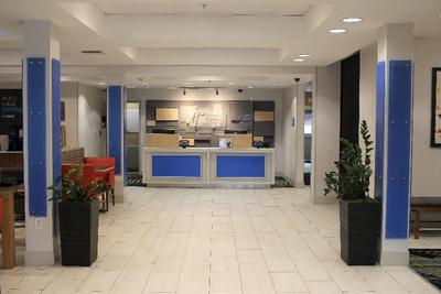 Holiday Inn Express and Suites Seattle North - Lyn