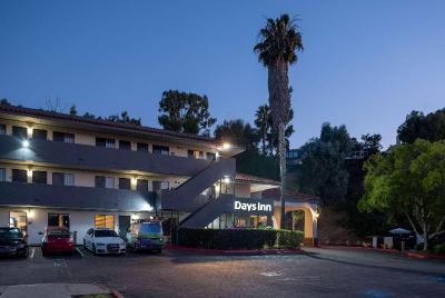 Days Inn by Wyndham Encinitas Moonlight Beach