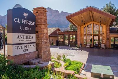 Cliffrose Springdale, Curio Collection by Hilton