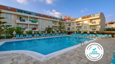 Risus Hotel Side