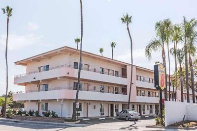 Super 8 by Wyndham Santa Barbara/Goleta