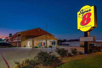 Super 8 by Wyndham Pleasanton