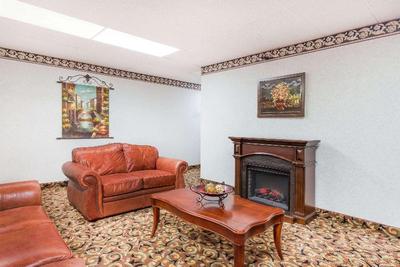 Days Inn by Wyndham Staunton South