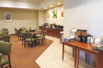 La Quinta Inn & Suites by Wyndham Stamford