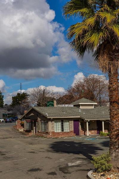 Diablo Mountain Inn