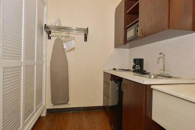 Arbor Suites Medical Mile