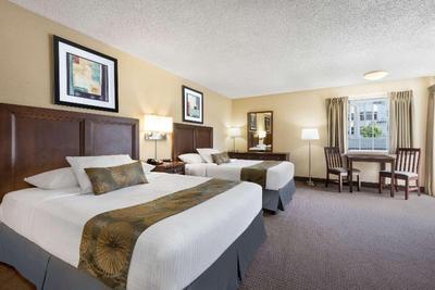 Travelodge by Wyndham by the Bay
