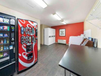 Extended Stay America Los Angeles - Valencia