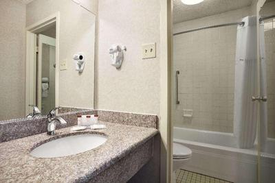 Ramada by Wyndham Sunnyvale/Silicon Valley