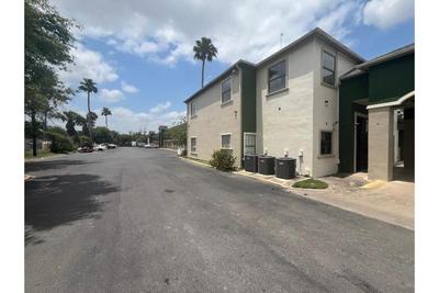 La Posada Inn By OYO Brownsville