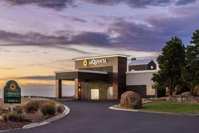 La Quinta Inn Suites by Wyndham Santa Rosa