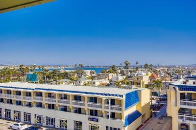 Surfer Beach Hotel