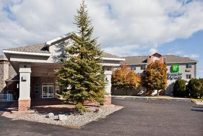 Holiday Inn Express St. Ignace-Lake Front