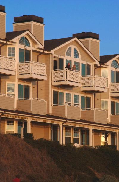 The Beach House Half Moon Bay