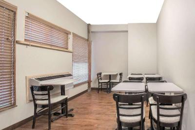 Super 8 by Wyndham Taos