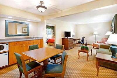 Country Inn & Suites York