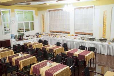 Golden Valley Hotel