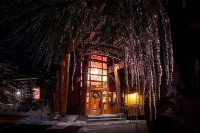 Gravity Haus Truckee-Tahoe